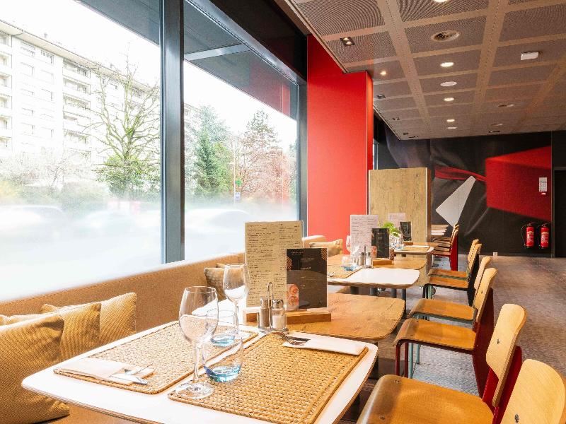 Ibis Genève Centre Nations image