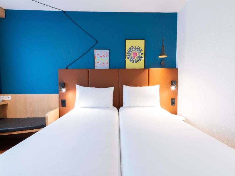 Ibis Genève Centre Nations image