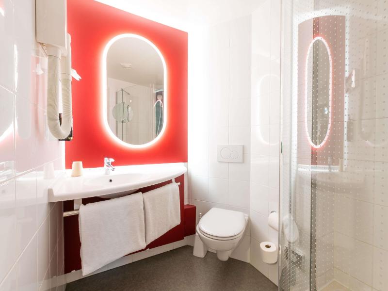 Ibis Genève Centre Nations image