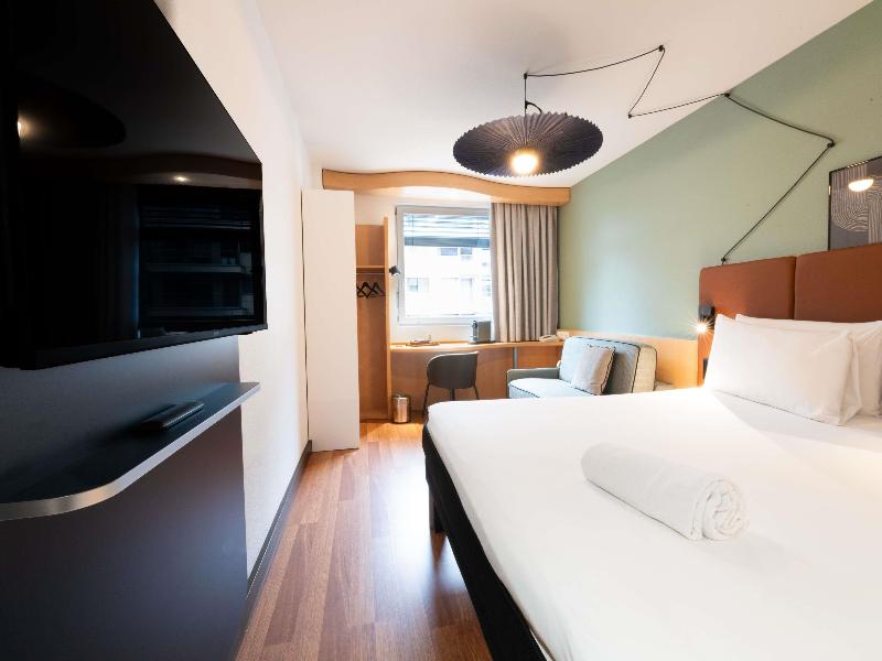 Ibis Genève Centre Nations image