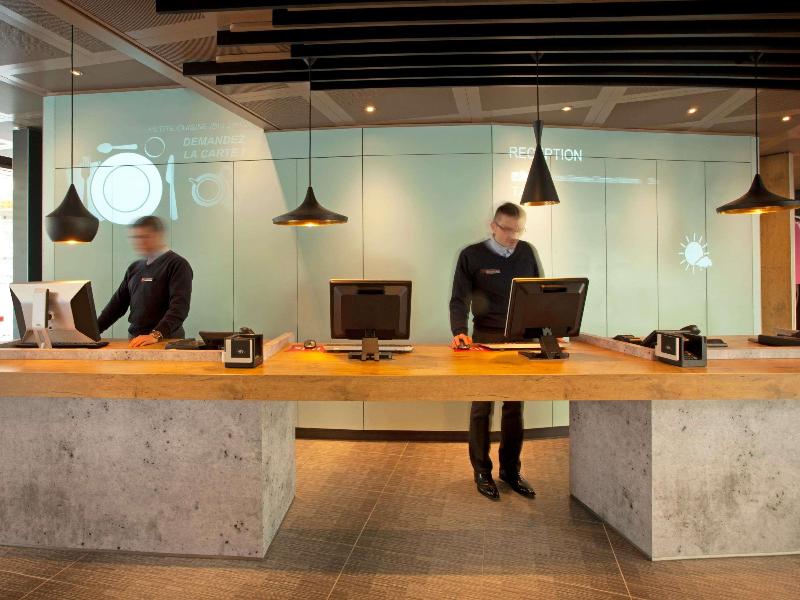Ibis Genève Centre Nations image