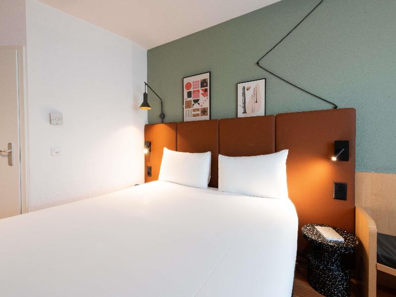 Ibis Genève Centre Nations image