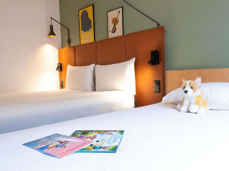Ibis Genève Centre Nations image