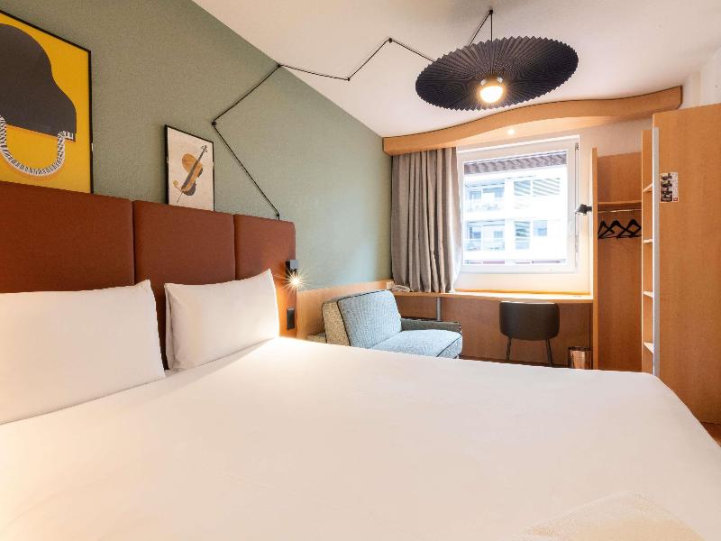 Ibis Genève Centre Nations image