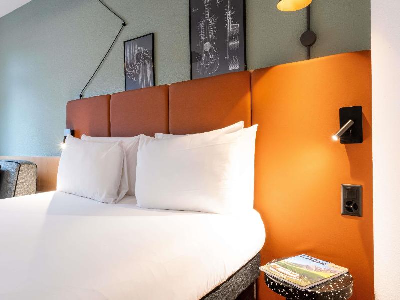Ibis Genève Centre Nations image