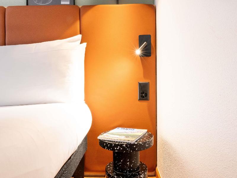 Ibis Genève Centre Nations image
