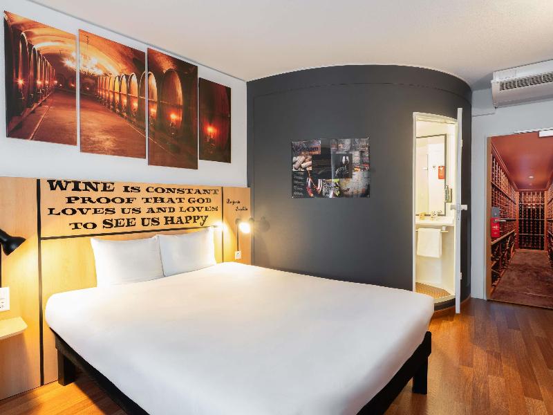 ibis Geneve Petit Lancy image