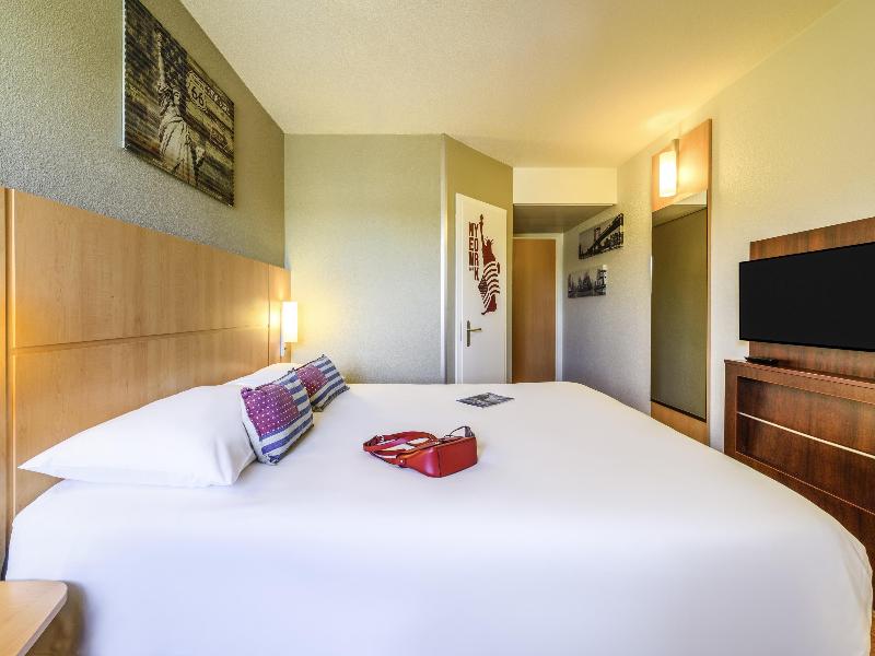 ibis Lausanne Crissier image