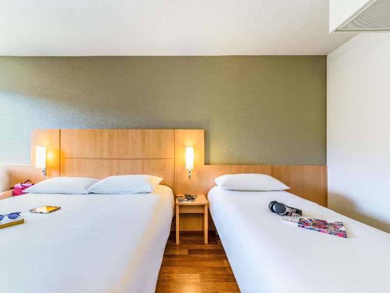 ibis Lausanne Crissier image