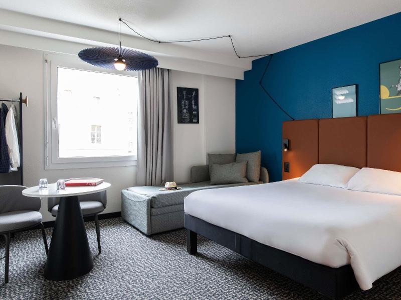 ibis Lausanne Centre image