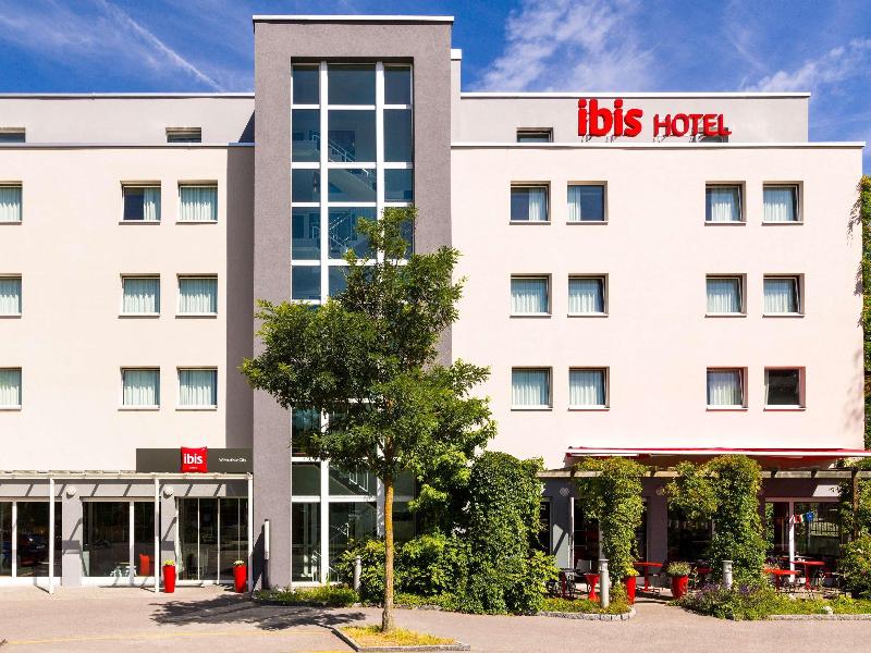 ibis Winterthur City image