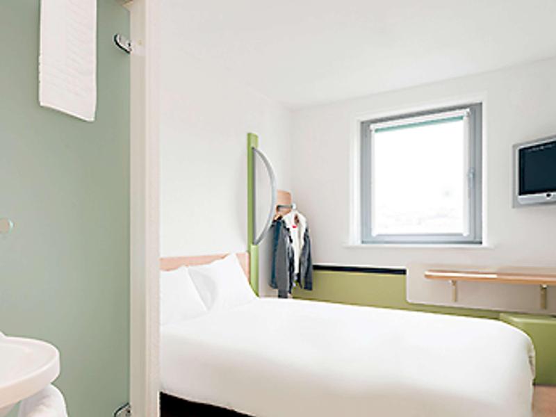ibis budget Bradford image