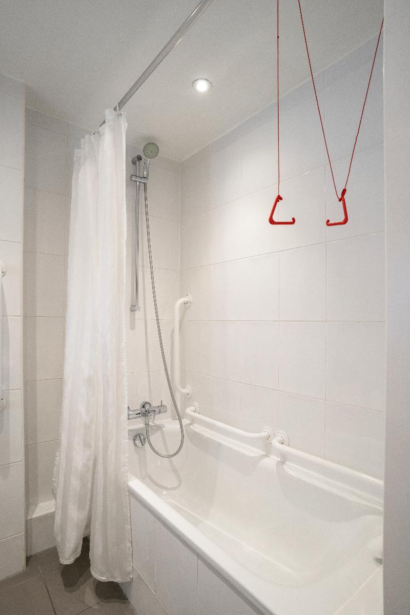 Ibis Edinburgh Royal Mile - Hunter Square image