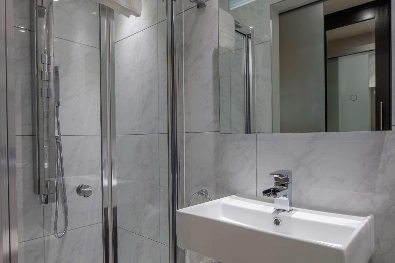 Doubletree by Hilton Greenwich image