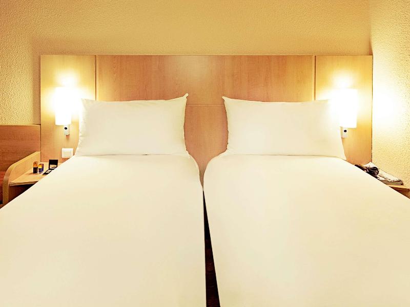 Ibis Liverpool Albert Dock image