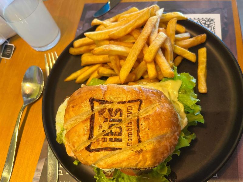 ibis Montevideo image