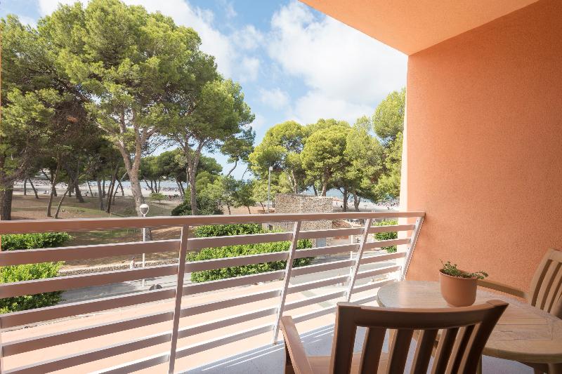 DOUBLE SINGLE USE WITH BALCONY WITH VIEWS