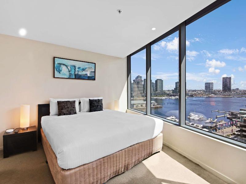 The Sebel Residences Melbourne Docklands image