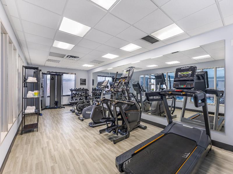 Best Western Plus Airport Inn & Suites