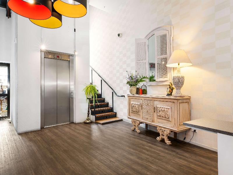 Hotel 115 image