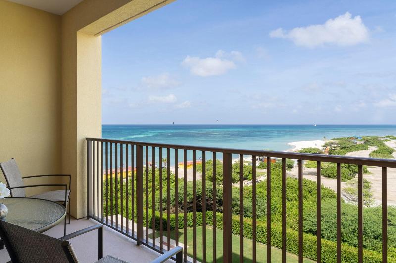 The Ritz-Carlton, Aruba - Vacationstore.net