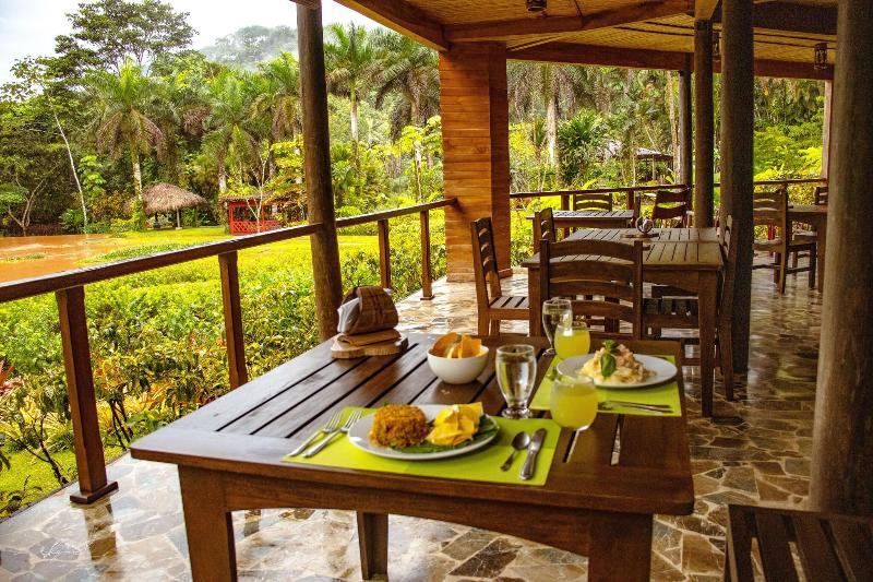 Macaw Lodge image