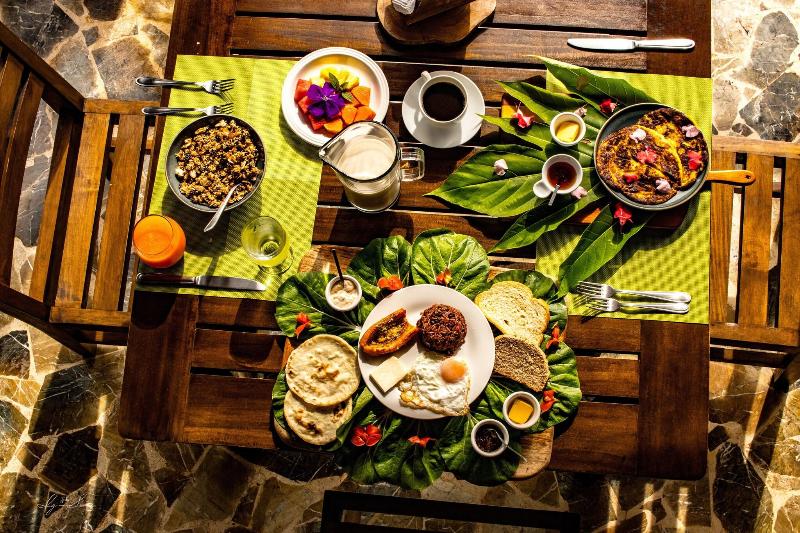 Macaw Lodge image