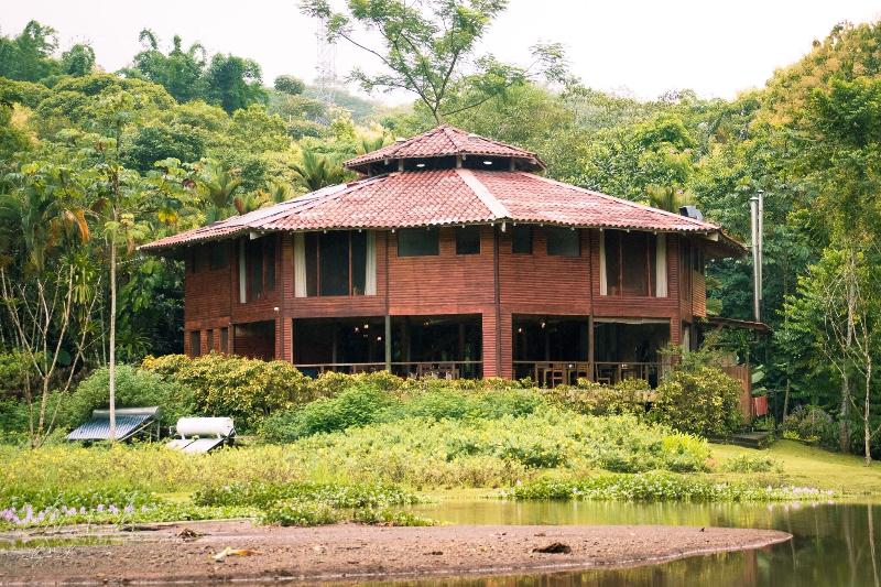 Macaw Lodge image