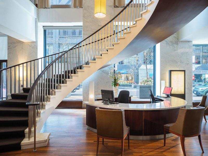 Westin Michigan Avenue image