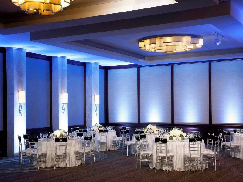 Westin Michigan Avenue image