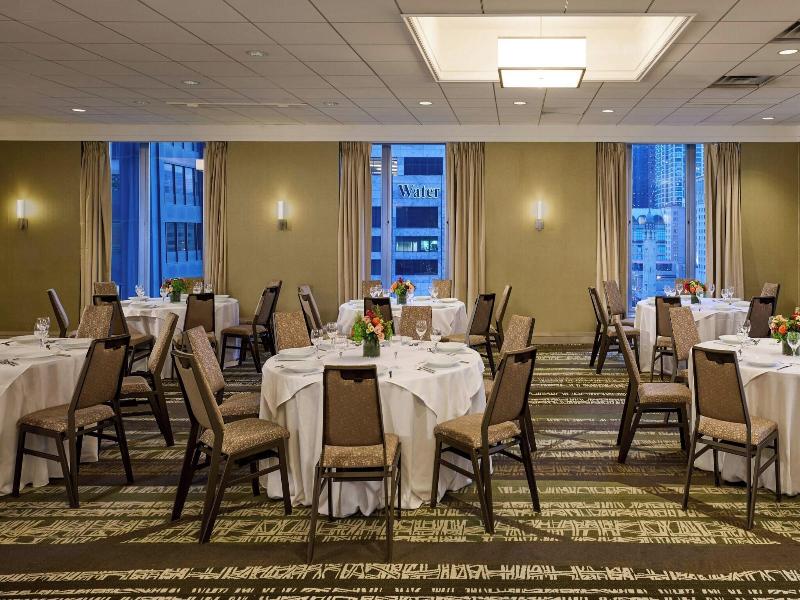 Westin Michigan Avenue image