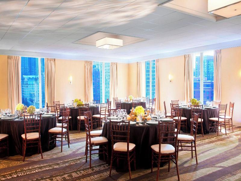 Westin Michigan Avenue image