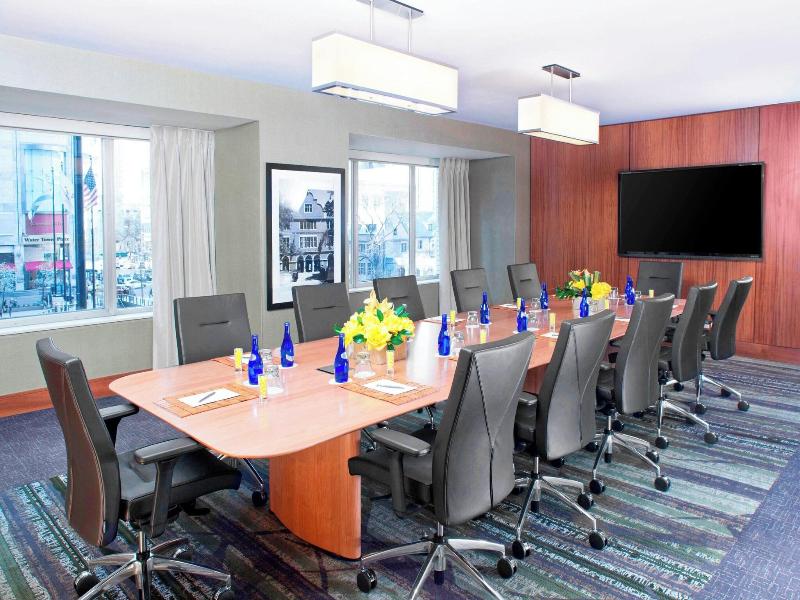 Westin Michigan Avenue image