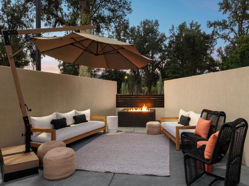 The Inelle, Oakhurst Yosemite image