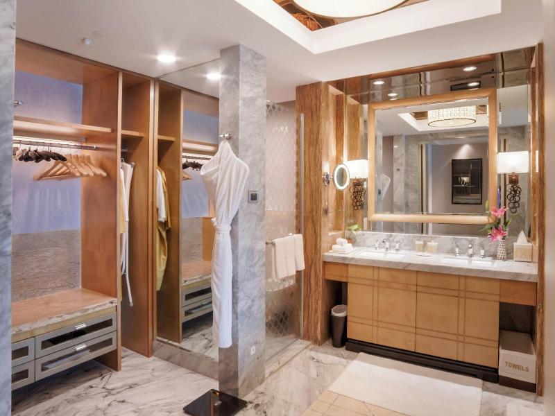 Itc Grand Chola, A Luxury Collection Hotel image