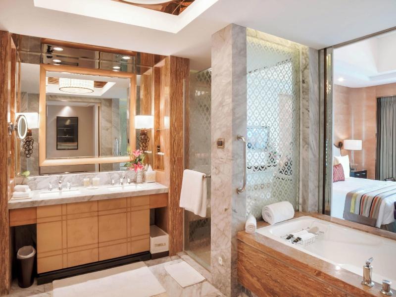 Itc Grand Chola, A Luxury Collection Hotel image