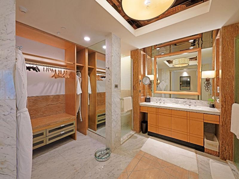 Itc Grand Chola, A Luxury Collection Hotel image