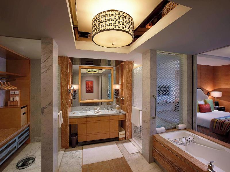 Itc Grand Chola, A Luxury Collection Hotel image