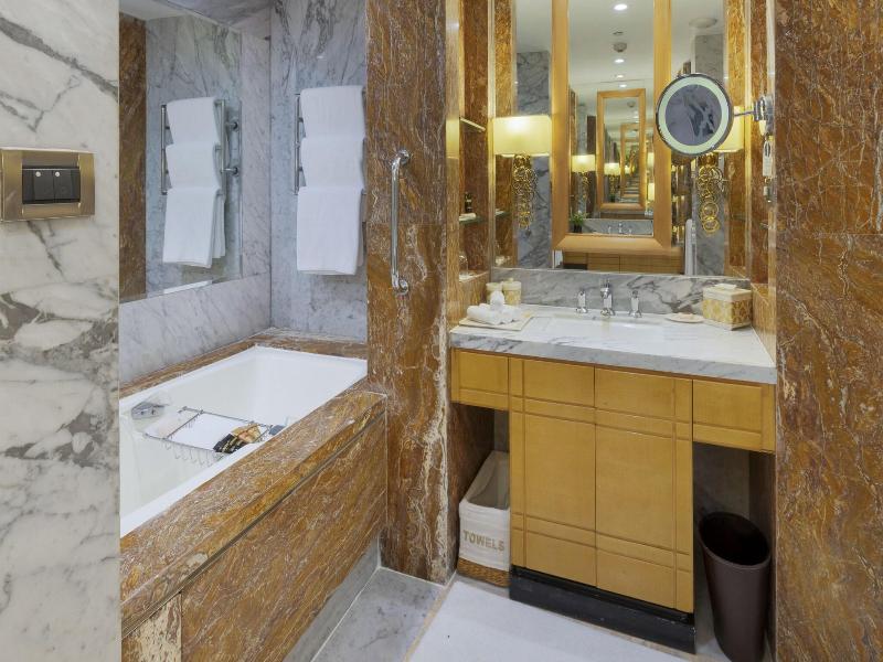 Itc Grand Chola, A Luxury Collection Hotel image