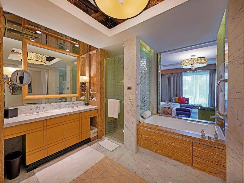 Itc Grand Chola, A Luxury Collection Hotel image