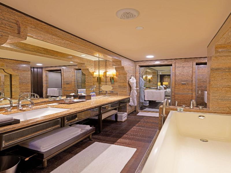 Itc Grand Chola, A Luxury Collection Hotel image