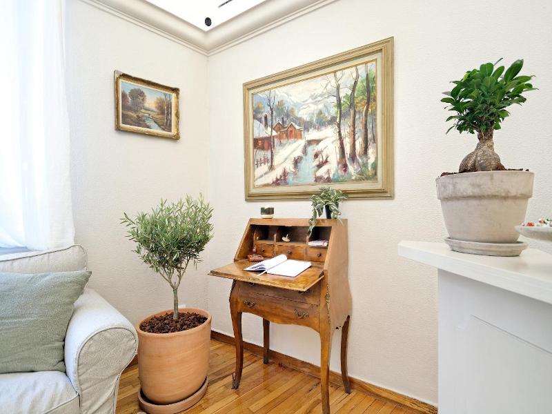 Art Gallery image