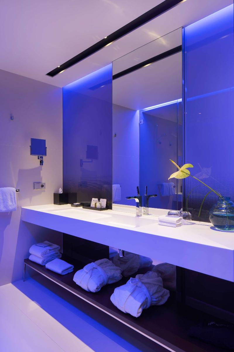 art'otel amsterdam, Powered by Radisson Hotels image