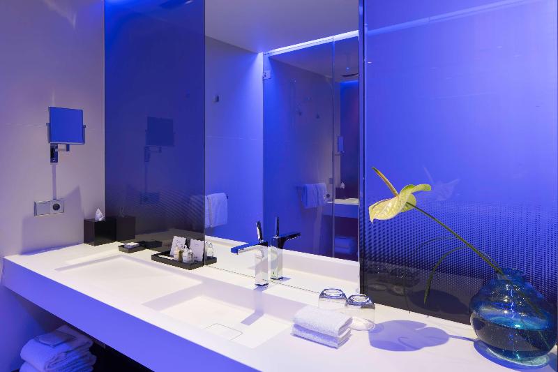 art'otel amsterdam, Powered by Radisson Hotels image