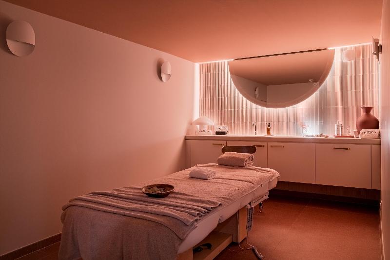 DoubleTree by Hilton Lyon Eurexpo image
