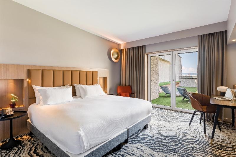 DoubleTree by Hilton Lyon Eurexpo image
