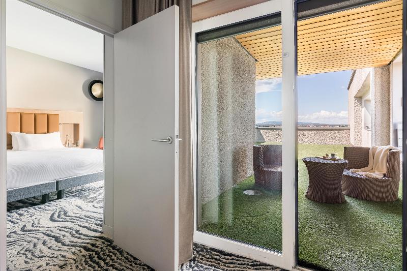 DoubleTree by Hilton Lyon Eurexpo image