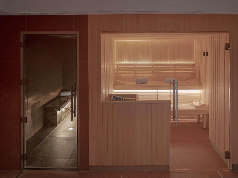 DoubleTree by Hilton Lyon Eurexpo image
