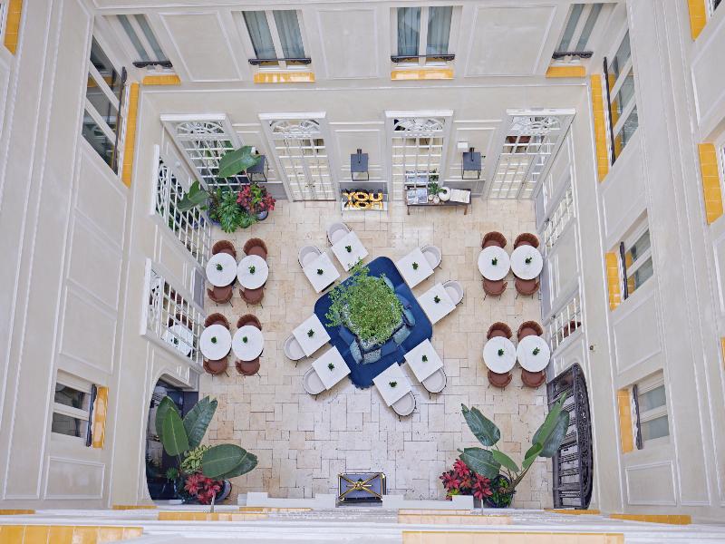 Only YOU Boutique Madrid image