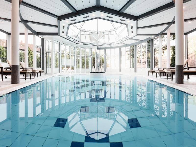 Burghotel Am Hohen Bogen image